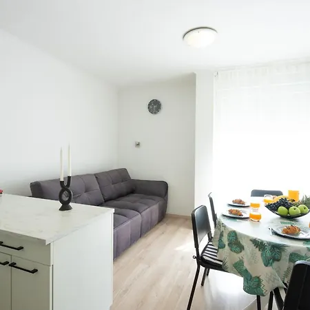 Apartment Adventure 75m2 Close To The Center