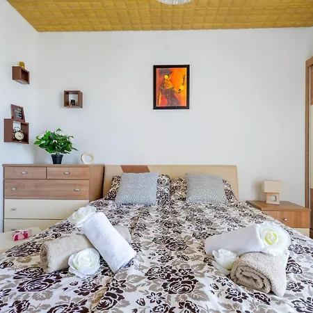 Apartment Sea View Apart, Free Parking, 10 Min To Center, 2 Bedroom