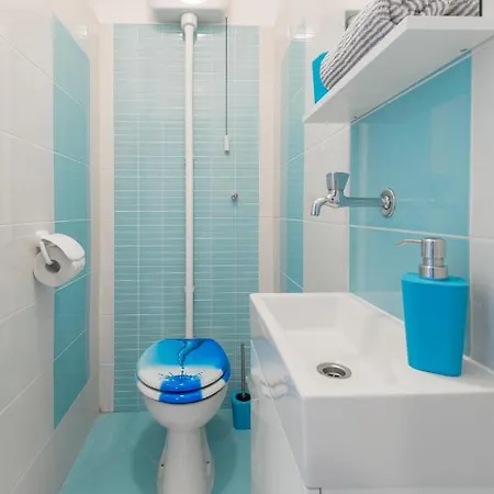 Sea View Apart, Free Parking, 10 Min To Center, 2 Bedroom