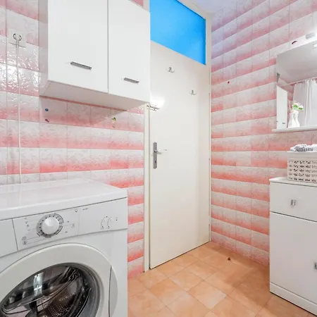 Apartment Sea View Apart, Free Parking, 10 Min To Center, 2 Bedroom Split