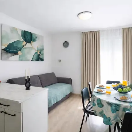 Apartment Sea View Apart, Free Parking, 10 Min To Center, 2 Bedroom *