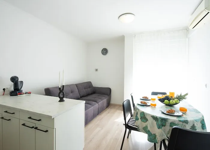 Apartment Adventure 75m2 Close To The Center